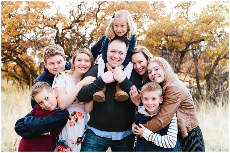 Draper Family of 8 Photographed together